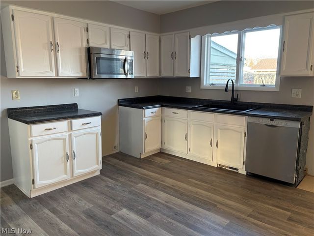 114 Timberlane Drive, Elyria, OH 44035