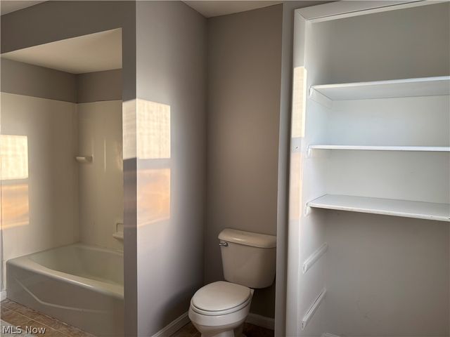 114 Timberlane Drive, Elyria, OH 44035