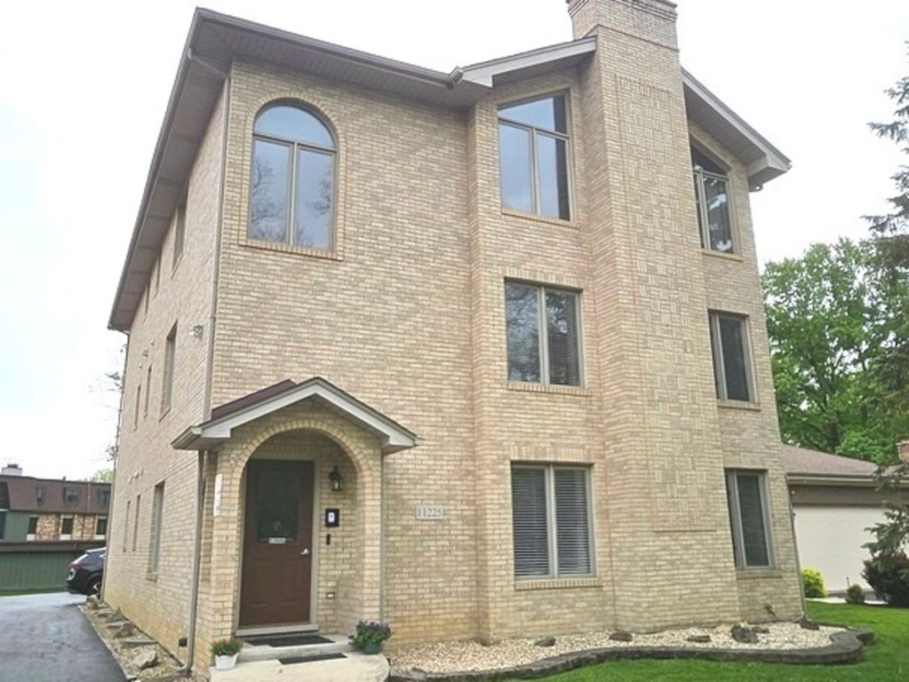 11225 S Kean Avenue 1A, Palos Hills, IL 60465