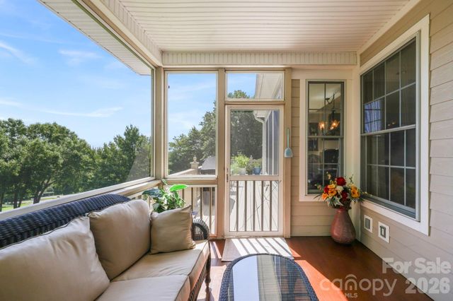 19 Thornapple Drive, Hendersonville, NC 28739