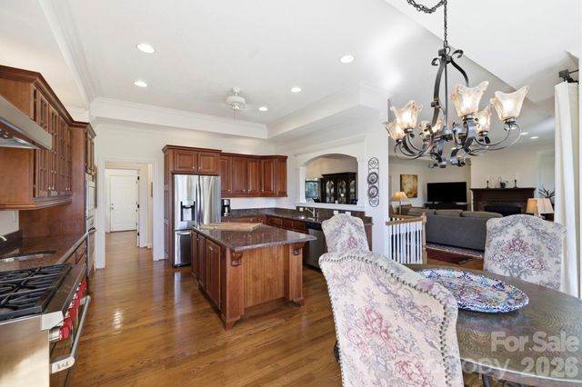19 Thornapple Drive, Hendersonville, NC 28739