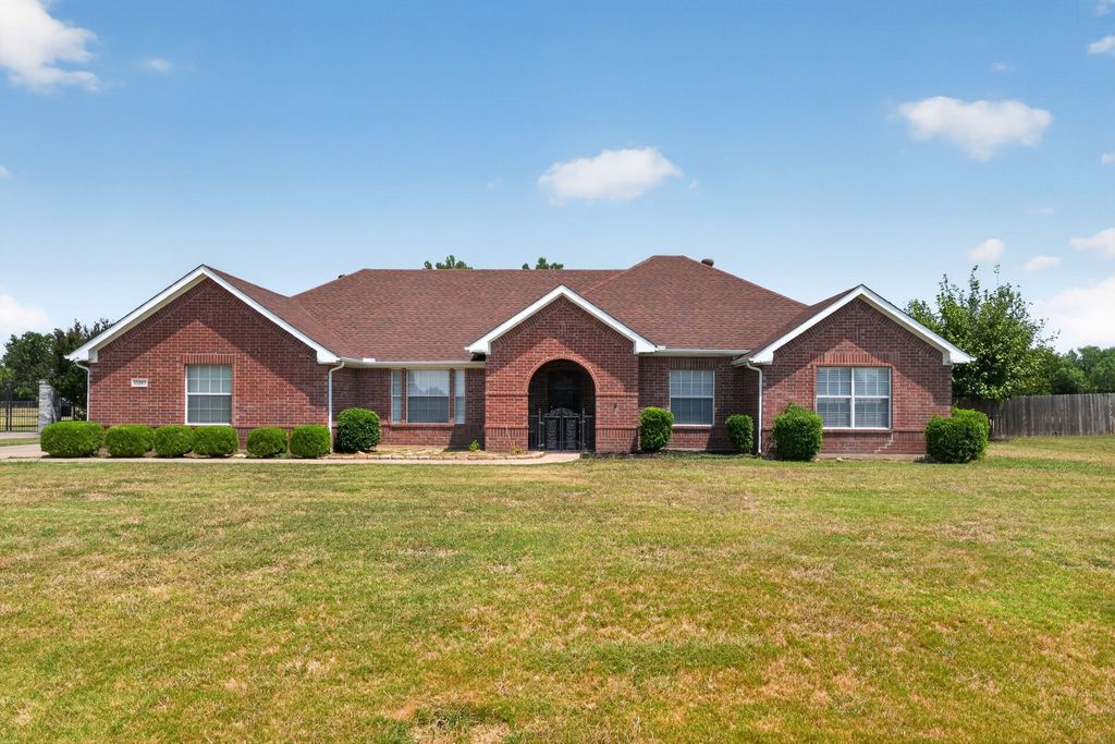 10257 E Rancho Diego Lane, Fort Worth, TX 76036