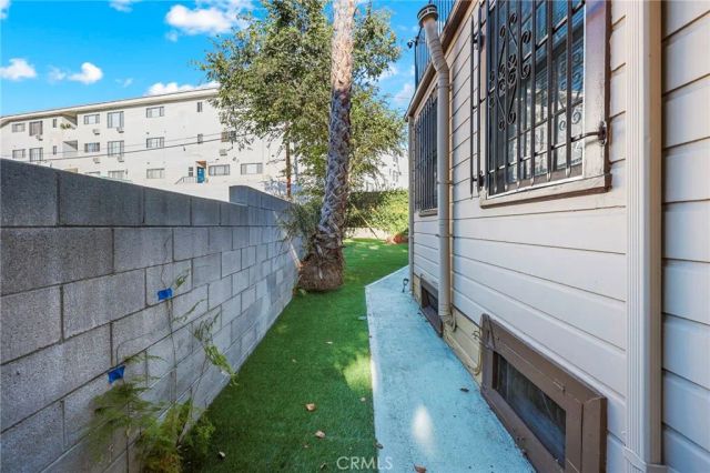 428 S HOOVER, Los Angeles, CA 90020