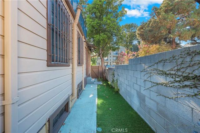 428 S HOOVER, Los Angeles, CA 90020