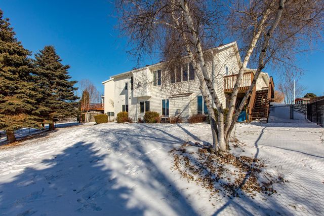 4418 4th Place NW, Rochester, MN 55901