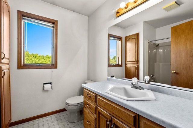 212 APPLE BLOSSOM LANE, Manitowoc, WI 54220