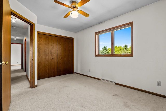 212 APPLE BLOSSOM LANE, Manitowoc, WI 54220