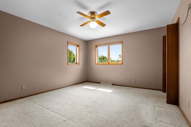 212 APPLE BLOSSOM LANE, Manitowoc, WI 54220