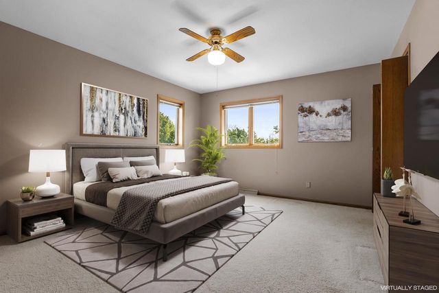 212 APPLE BLOSSOM LANE, Manitowoc, WI 54220