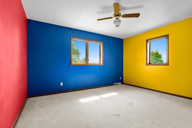 212 APPLE BLOSSOM LANE, Manitowoc, WI 54220