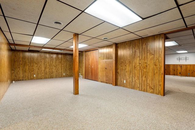 212 APPLE BLOSSOM LANE, Manitowoc, WI 54220