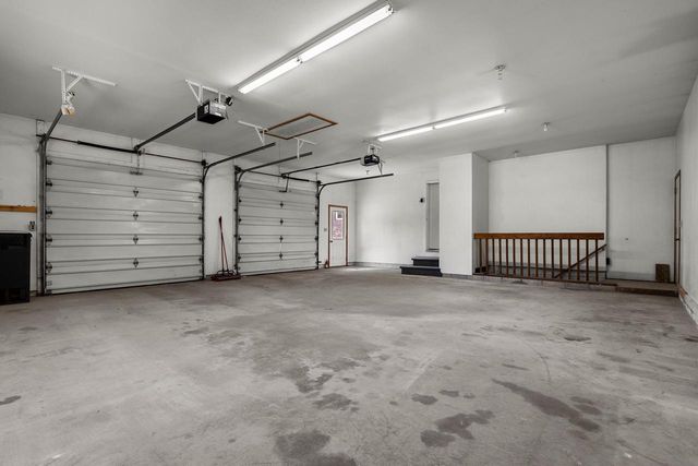 212 APPLE BLOSSOM LANE, Manitowoc, WI 54220