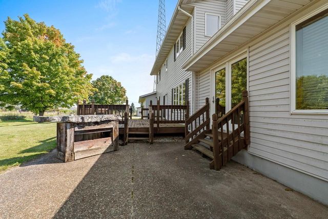 212 APPLE BLOSSOM LANE, Manitowoc, WI 54220