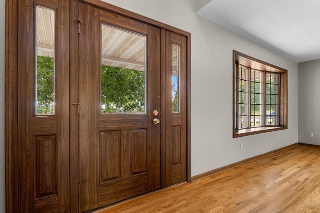 212 APPLE BLOSSOM LANE, Manitowoc, WI 54220