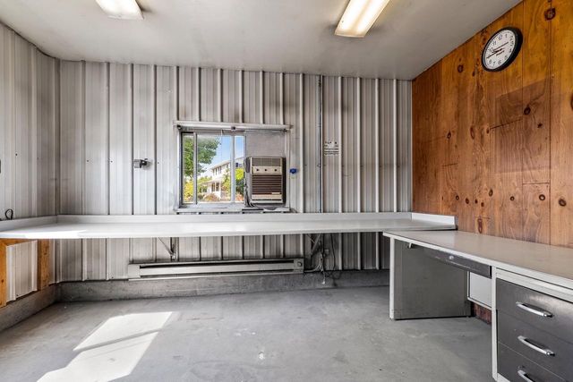 212 APPLE BLOSSOM LANE, Manitowoc, WI 54220