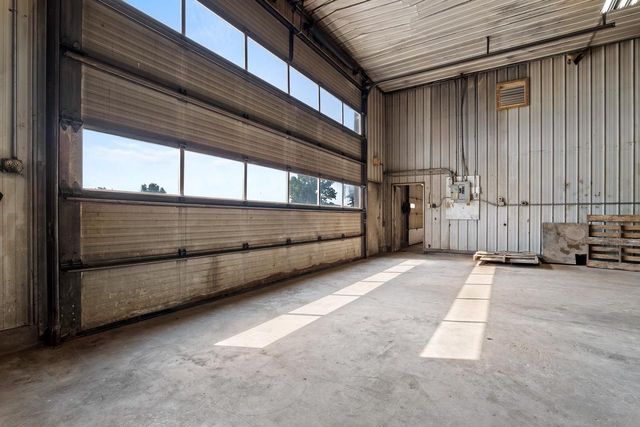 212 APPLE BLOSSOM LANE, Manitowoc, WI 54220