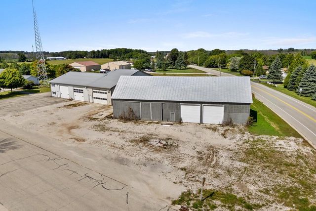 212 APPLE BLOSSOM LANE, Manitowoc, WI 54220