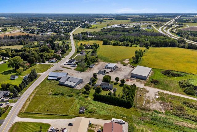 212 APPLE BLOSSOM LANE, Manitowoc, WI 54220