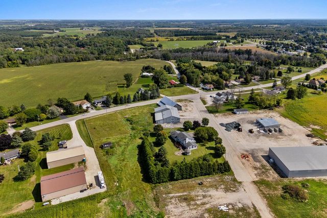 212 APPLE BLOSSOM LANE, Manitowoc, WI 54220