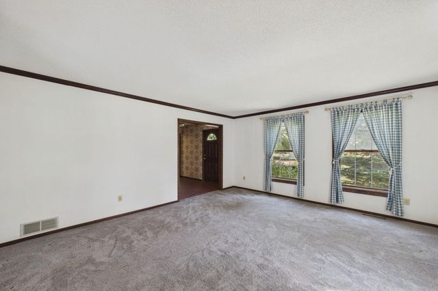 9347 Braun Avenue SE, Delano, MN 55328