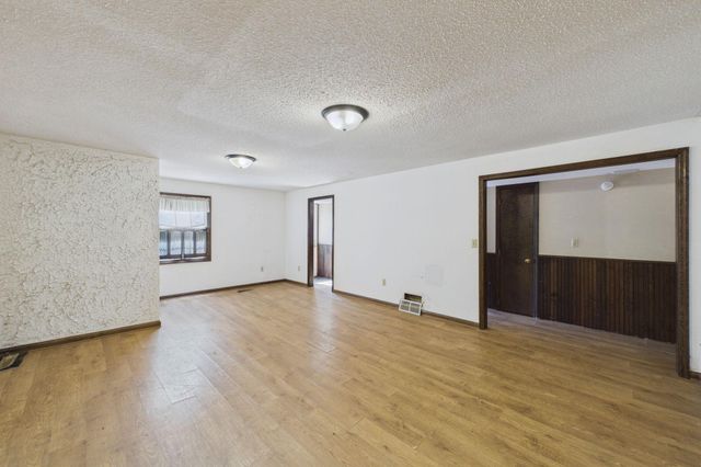 9347 Braun Avenue SE, Delano, MN 55328