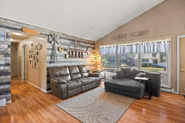 11 Longview Rd, Brockton, MA 02301