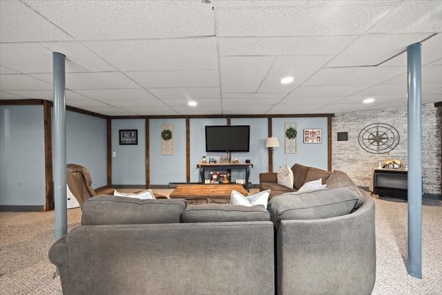 11 Longview Rd, Brockton, MA 02301