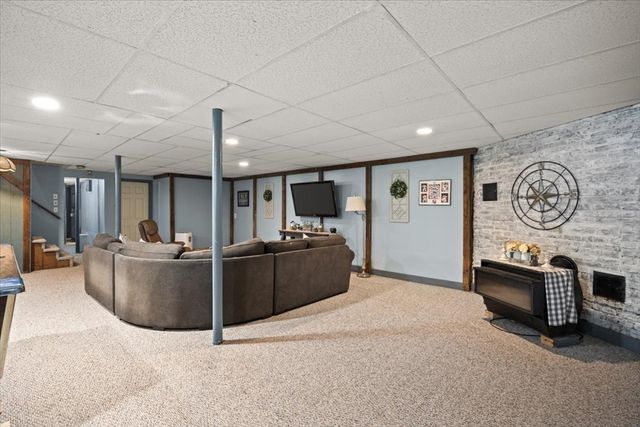 11 Longview Rd, Brockton, MA 02301