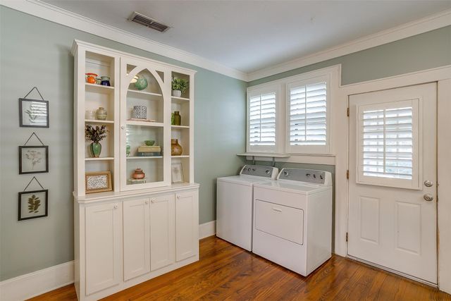 501 W Parks Avenue, Waxahachie, TX 75165
