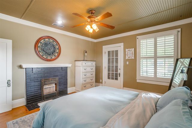 501 W Parks Avenue, Waxahachie, TX 75165