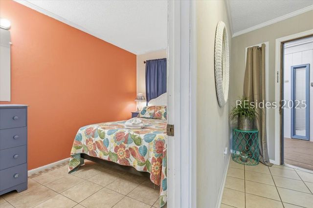 40 Folly Field Rd Apt C236, Hilton Head Island, SC 29928