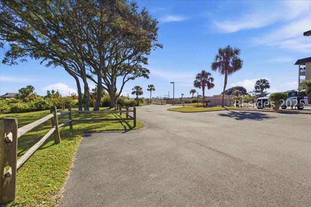 40 Folly Field Rd Apt C236, Hilton Head Island, SC 29928