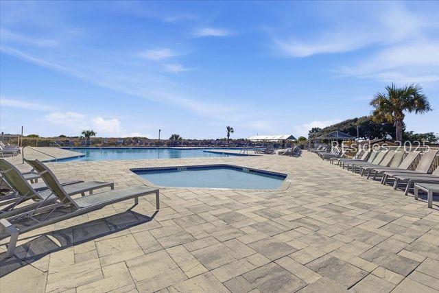 40 Folly Field Rd Apt C236, Hilton Head Island, SC 29928