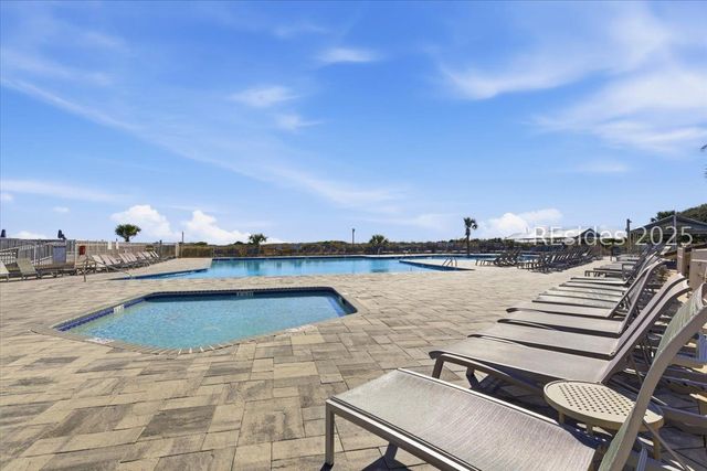 40 Folly Field Rd Apt C236, Hilton Head Island, SC 29928