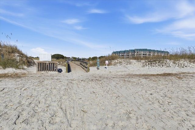 40 Folly Field Rd Apt C236, Hilton Head Island, SC 29928