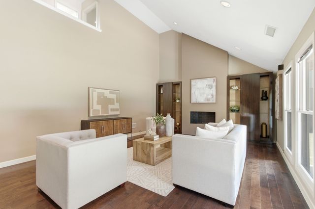 237 Woodcrest Drive, Richardson, TX 75080