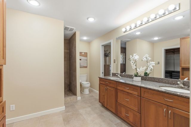 237 Woodcrest Drive, Richardson, TX 75080