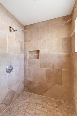 237 Woodcrest Drive, Richardson, TX 75080