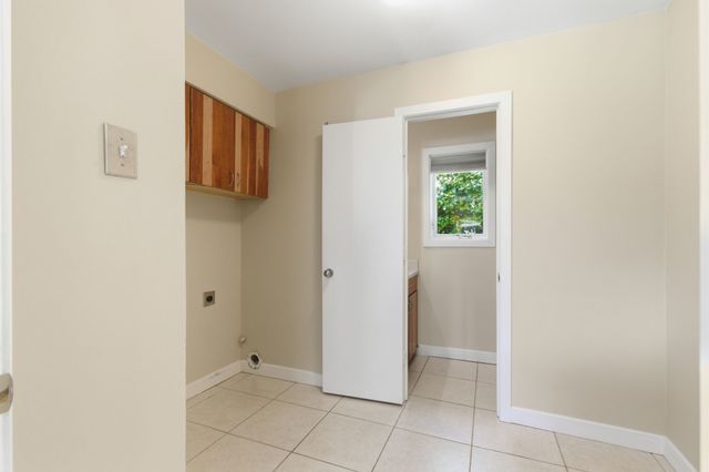 237 Woodcrest Drive, Richardson, TX 75080