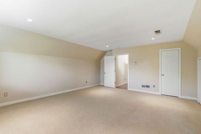 237 Woodcrest Drive, Richardson, TX 75080