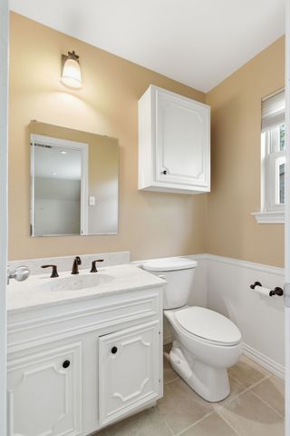 237 Woodcrest Drive, Richardson, TX 75080