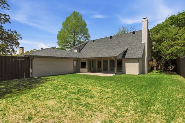 237 Woodcrest Drive, Richardson, TX 75080