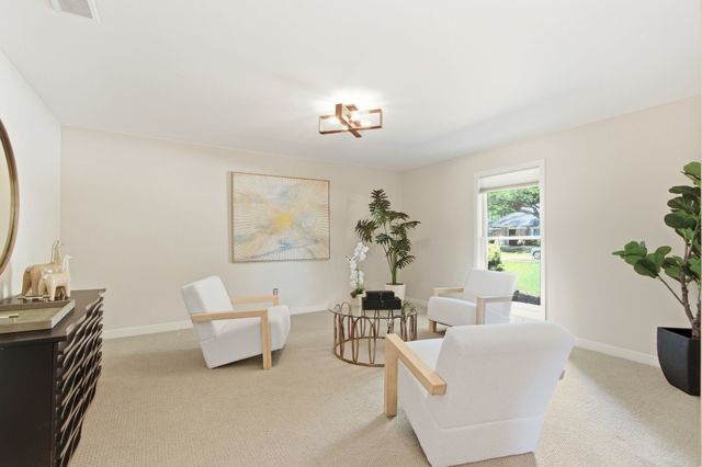 237 Woodcrest Drive, Richardson, TX 75080