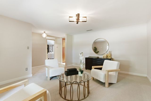 237 Woodcrest Drive, Richardson, TX 75080