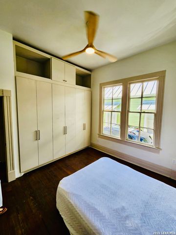 824 N PINE ST, San Antonio, TX 78202