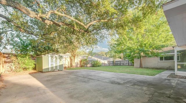 11007 Hillcroft Avenue, Houston, TX 77096
