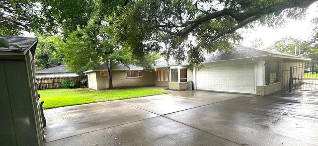11007 Hillcroft Avenue, Houston, TX 77096