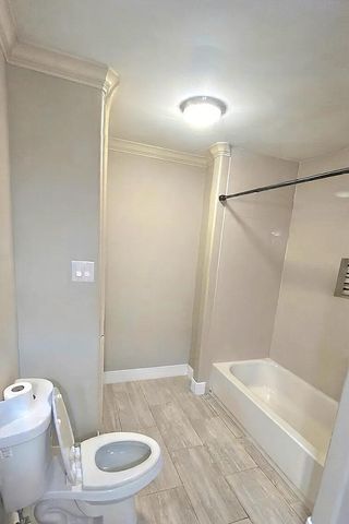 11007 Hillcroft Avenue, Houston, TX 77096