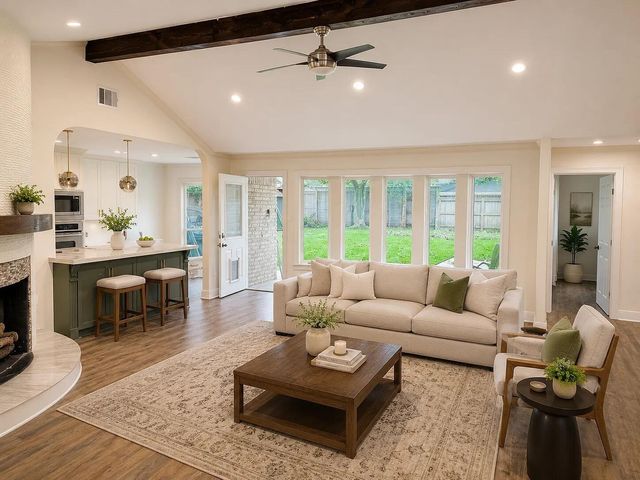 11007 Hillcroft Avenue, Houston, TX 77096