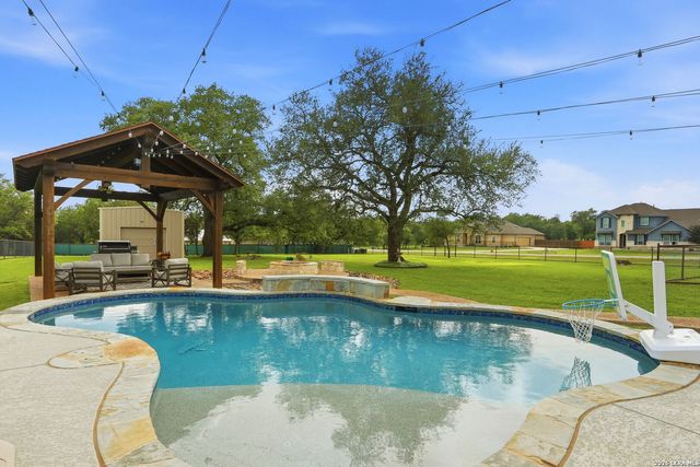 110 Regent Pass, New Braunfels, TX 78132